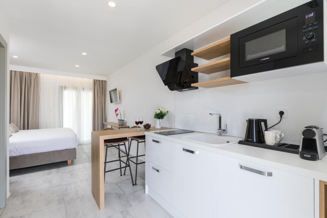 V Luxury Suites Kanálion Exterior photo